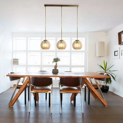 Suspension Balls laiton - vue au-dessus d'une table